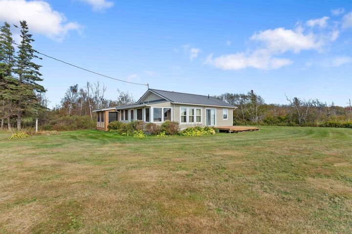 Property Photo:  57 Hummingbird Crescent  PE C0B 1C0 