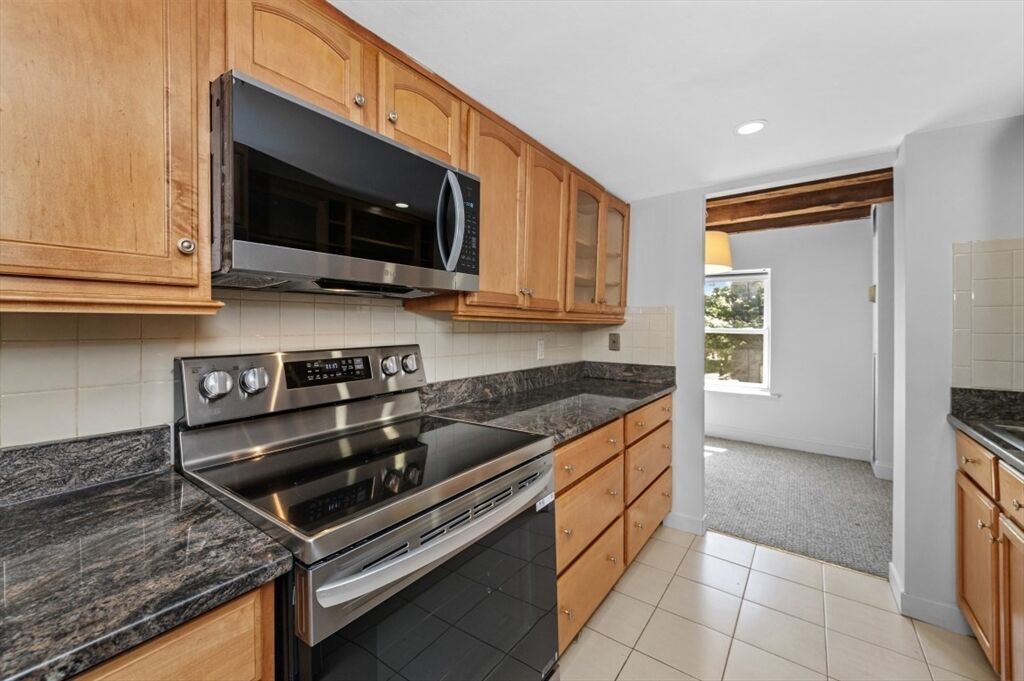 Property Photo:  120 Commercial St 4-1  MA 02109 
