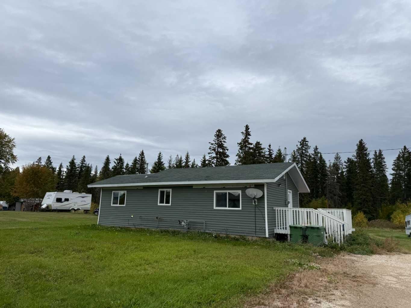 Property Photo:  2571 Auger Road  AB T0G 2K0 