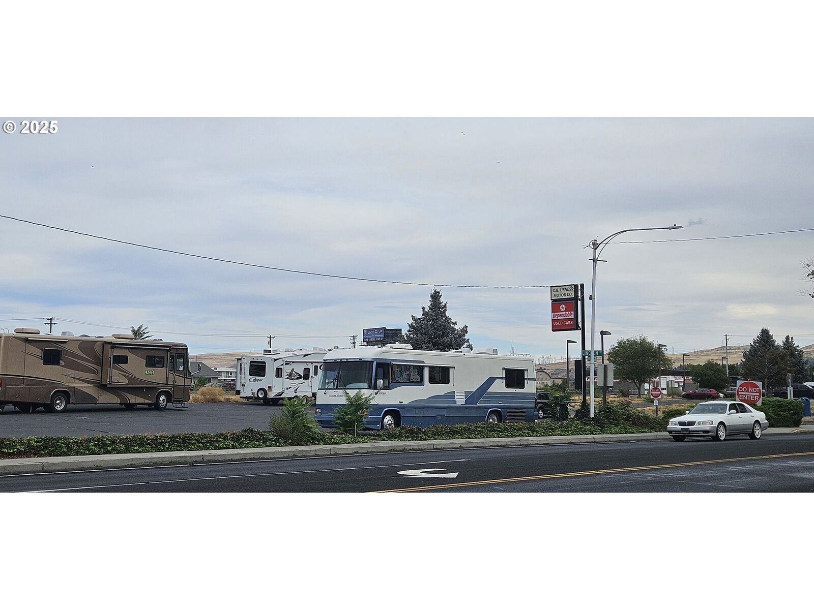 Property Photo:  W 2nd St  OR 97058 