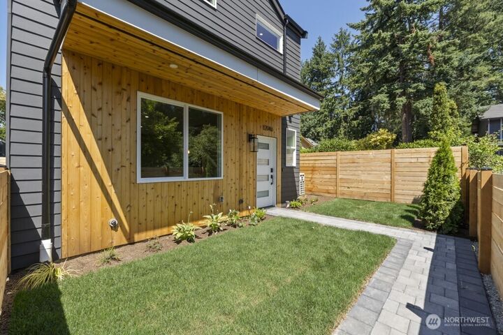 12046  5th Avenue NE  Seattle WA 98125 photo