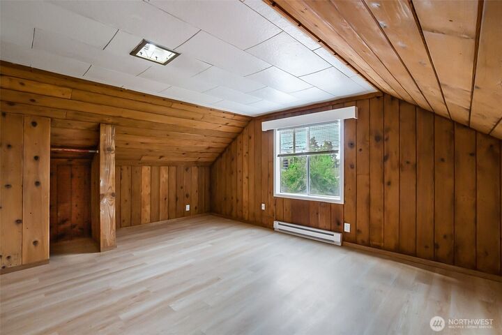 Property Photo:  1102  Lombard Avenue  WA 98201 