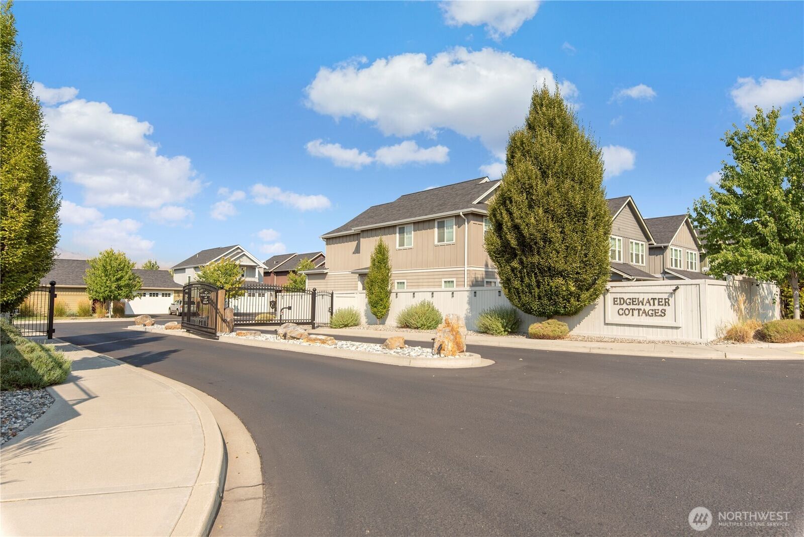 Property Photo:  2452 NW Columbia Avenue 25  WA 98802 