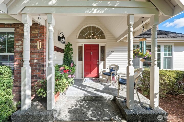 Property Photo:  2106  222nd Place NE  WA 98074