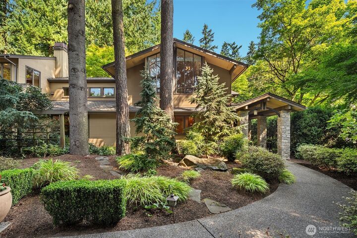 Property Photo:  8300 SE 82nd Street  WA 98040 