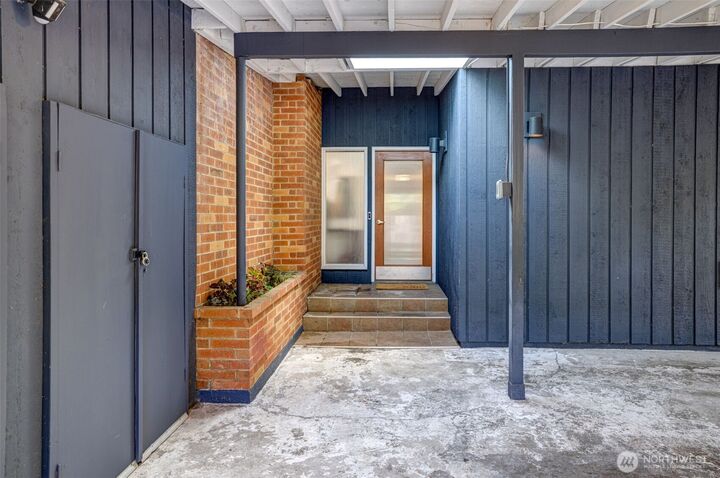 Property Photo:  16256  8th Avenue SW  WA 98166 