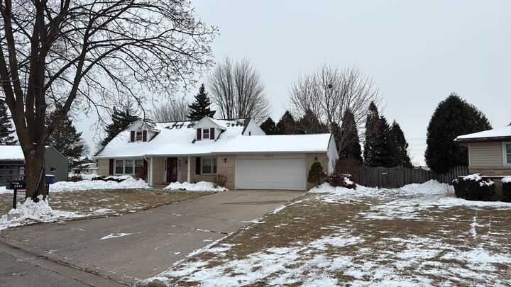 Property Photo:  2045 Kassner Drive  WI 54304-4417 