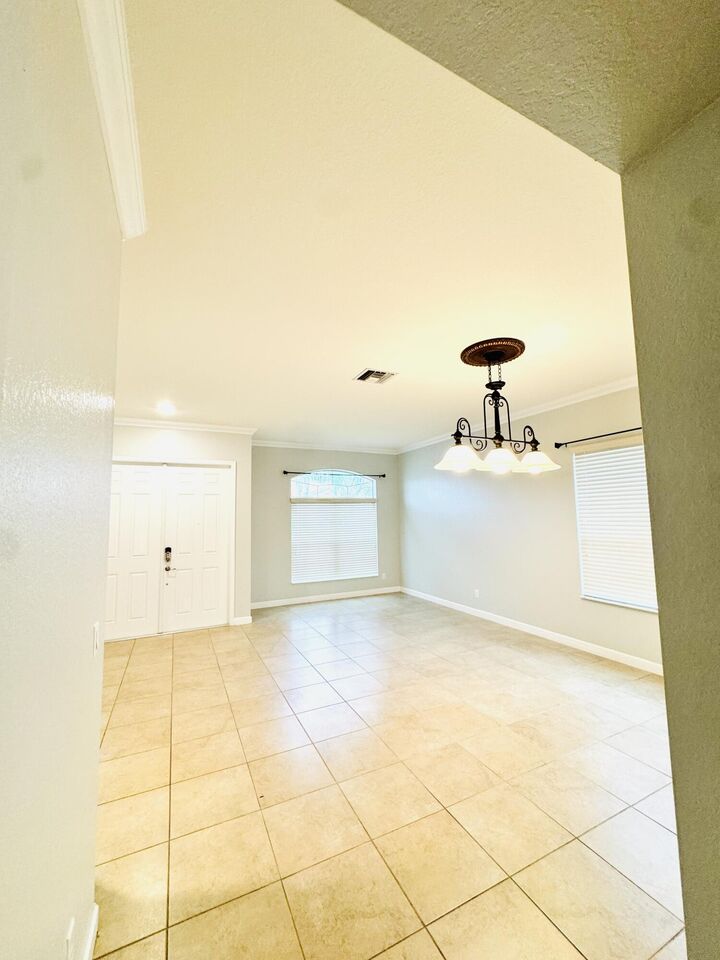 Property Photo: 1807 Berkshire Circle SW FL 32968