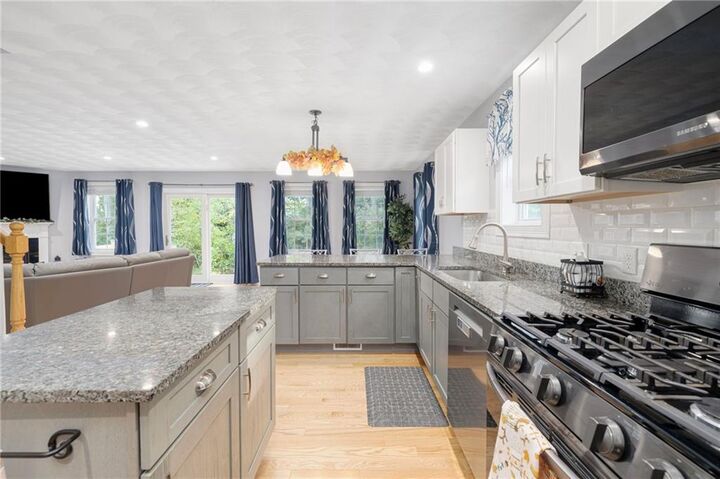 Property Photo:  8 Lily Lane 8  RI 02893 