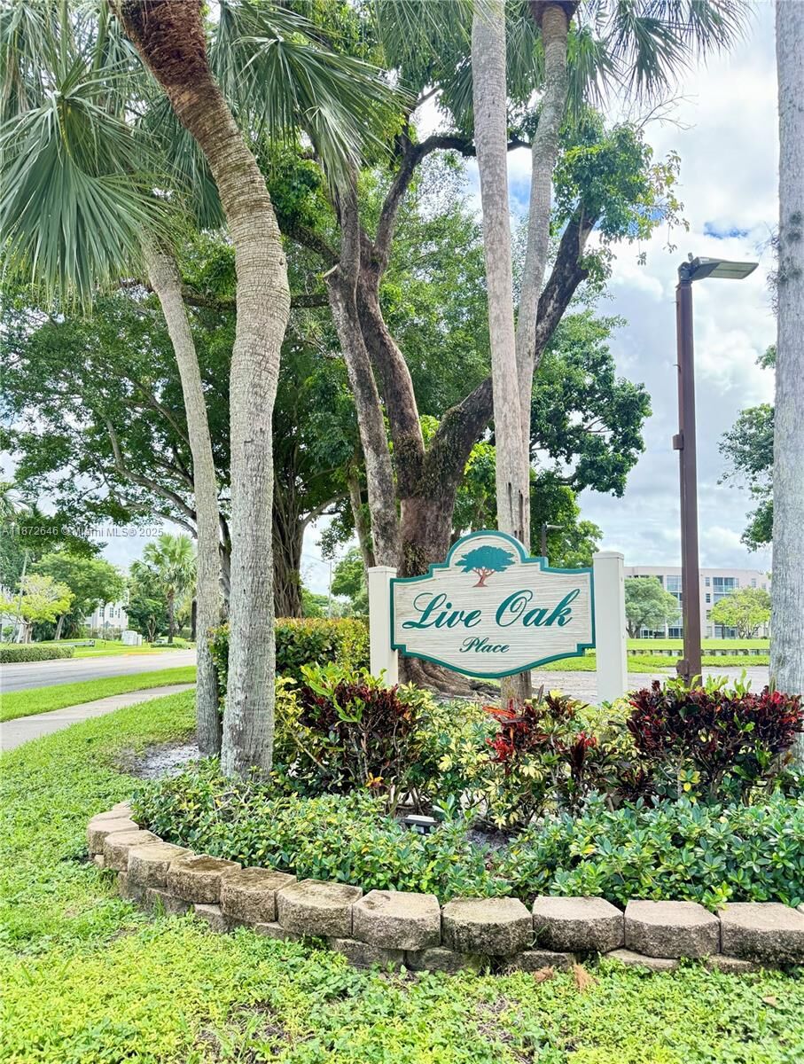 Property Photo: 9441 Live Oak Pl 102 FL 33324
