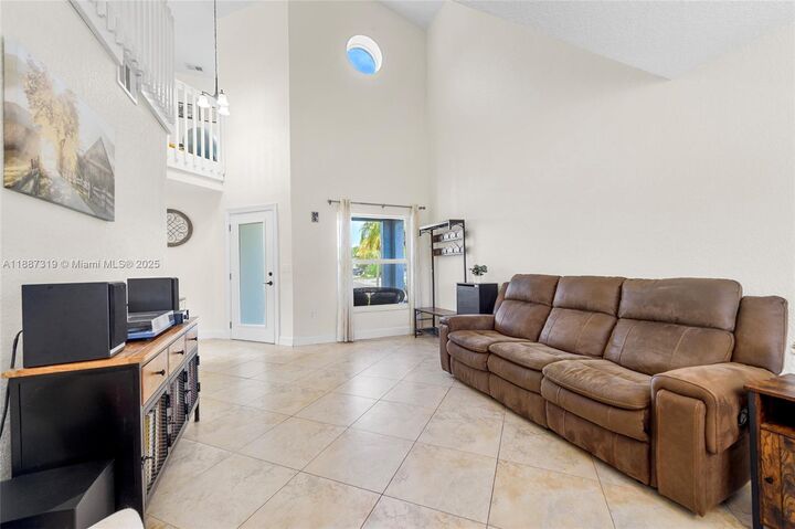 Property Photo:  208 SW 159th Ln  FL 33326 
