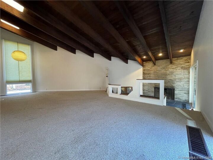 Property Photo:  860 Oakwood Road  CT 06477 