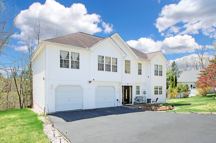 155 Riverside Drive  Meriden CT 06451 photo