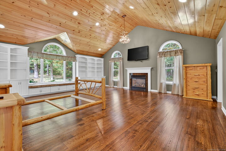 Property Photo:  335 Westchester Road  CT 06415