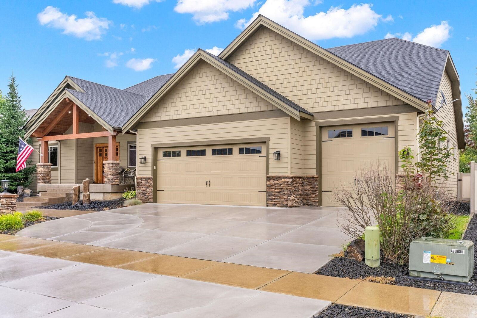 Property Photo:  7712 N Lapis Ln  WA 99208 