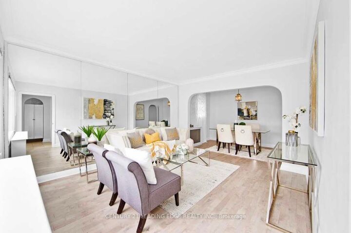 Property Photo:  26 Scotswood Road Upper  ON M1R 3N2 