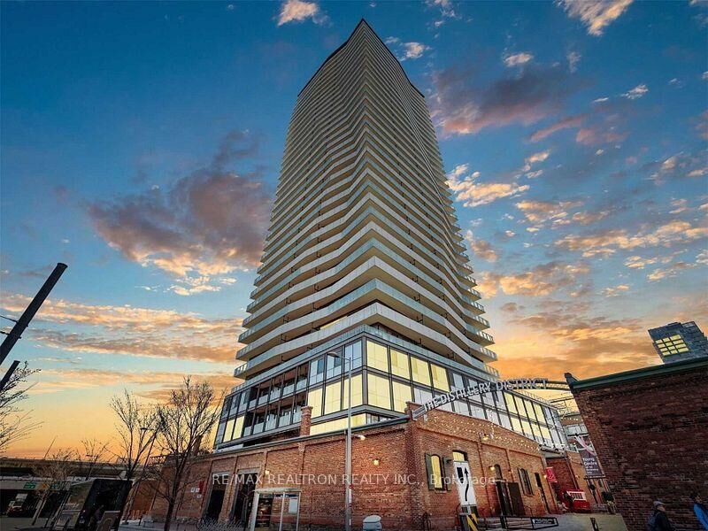 Property Photo: 390 Cherry Street 2808 ON M5A 0E2