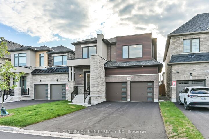 Property Photo:  10 Hoad Street  ON L1B 0W1 