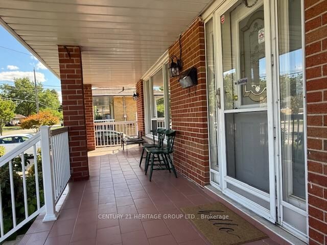Property Photo:  36 Arkley Crescent 1  ON M9R 3S3 