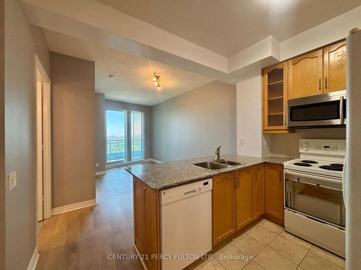 Property Photo:  60 Byng Avenue 2406  ON M2N 7K3 
