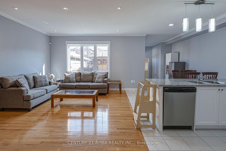 137 Barons Street  Vaughan ON L4H 3Y7 photo
