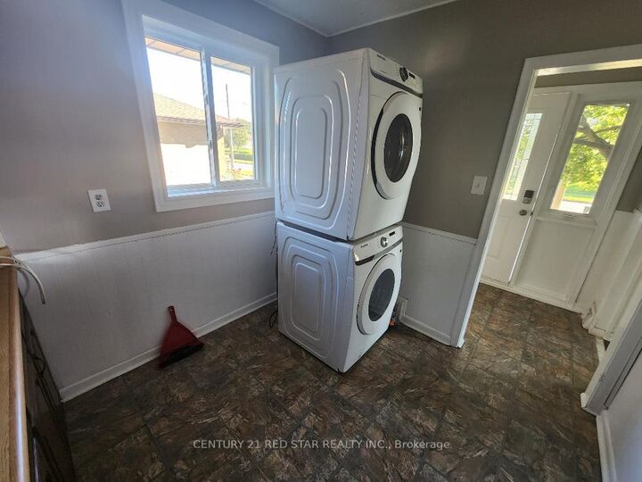Property Photo:  56 Arkley Crescent Main  ON M9R 3S3 