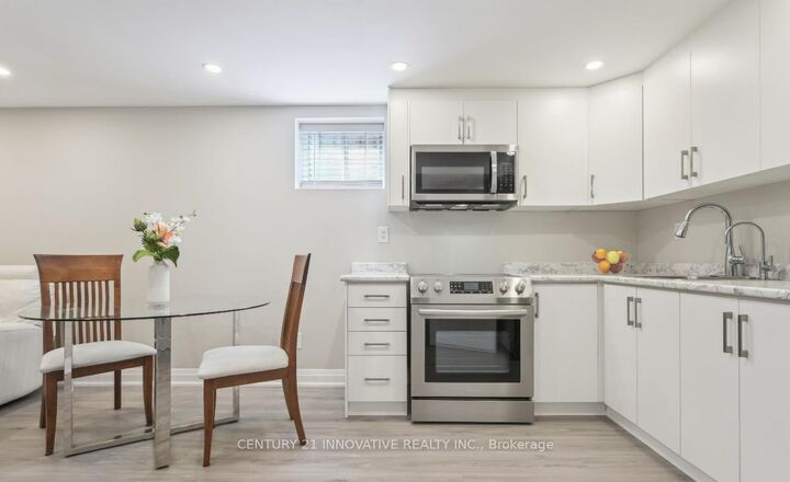 Property Photo:  1151 Lindsay Drive  ON L6M 3B7