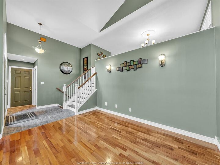 Photo de la propriété: 1627 Whitewood ON N0R 1A0