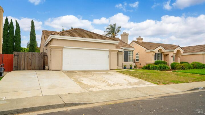Property Photo:  654 Fox Pointe Road  CA 95687 