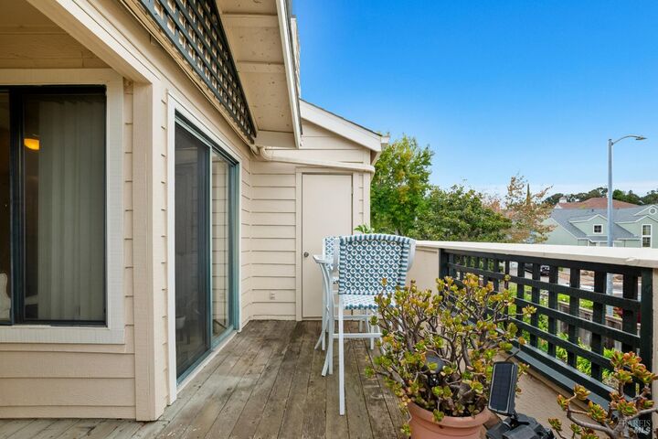 Property Photo:  1201 Glen Cove Parkway 1809  CA 94591