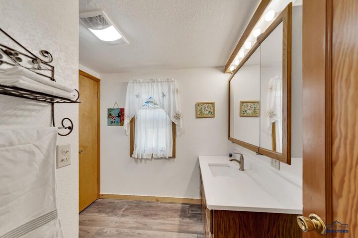 Property Photo: 537 S 16th St SD 57747