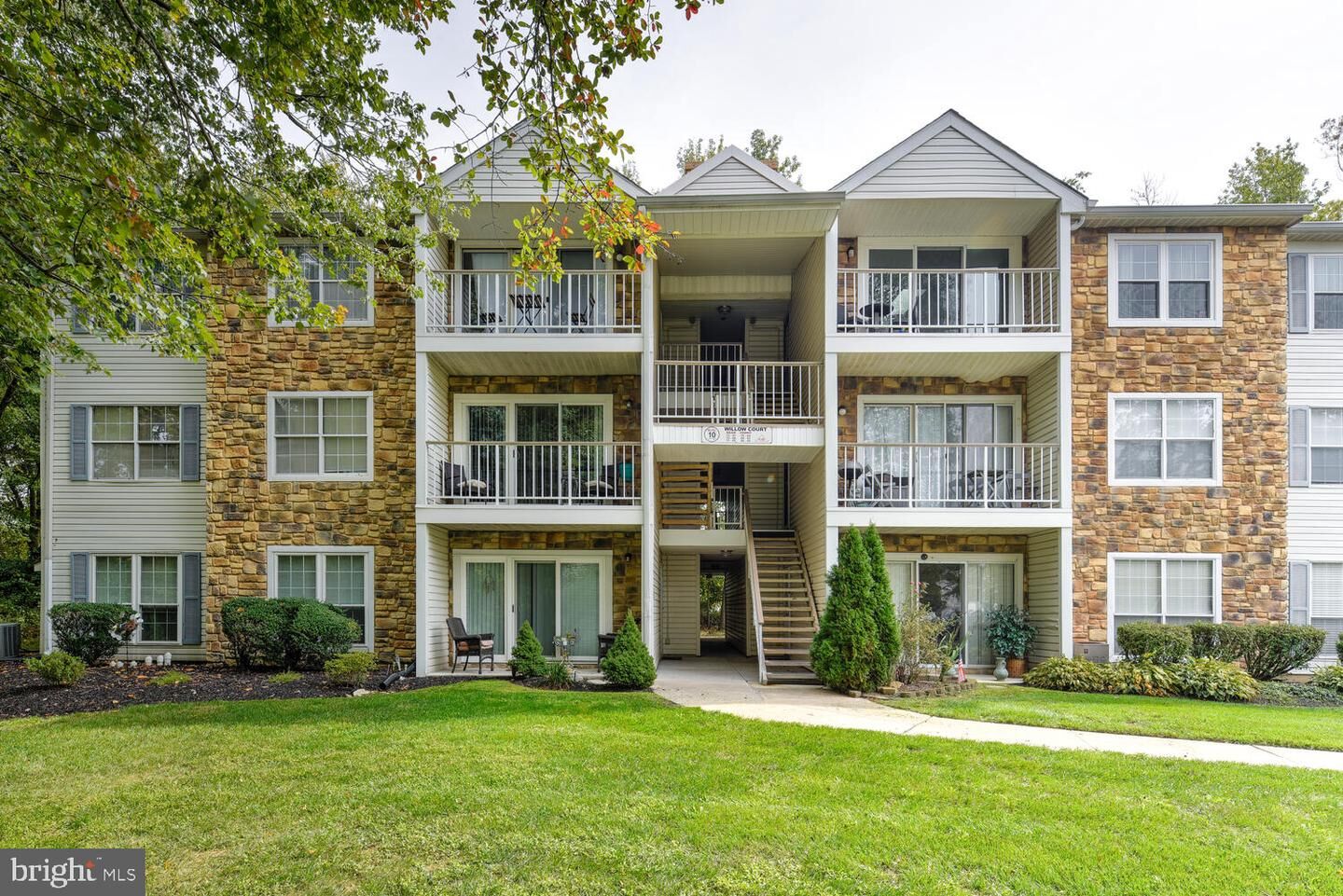 Property Photo: 66 Willow Court NJ 08619