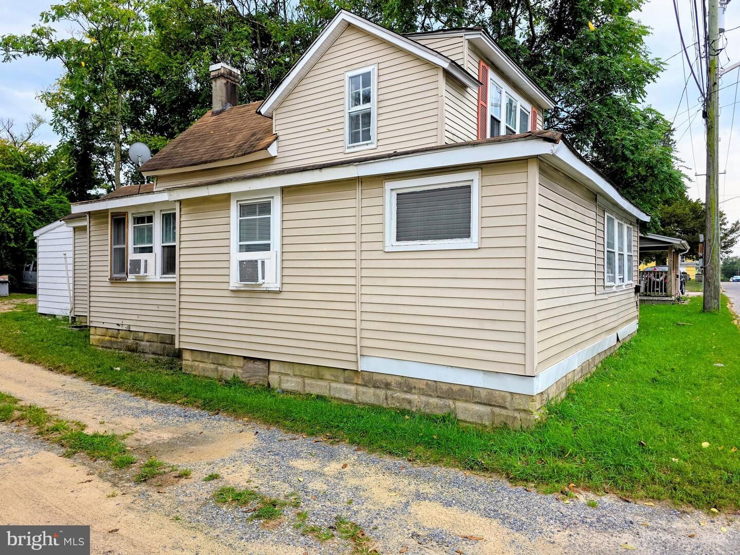 Property Photo:  113 High  DE 19973 