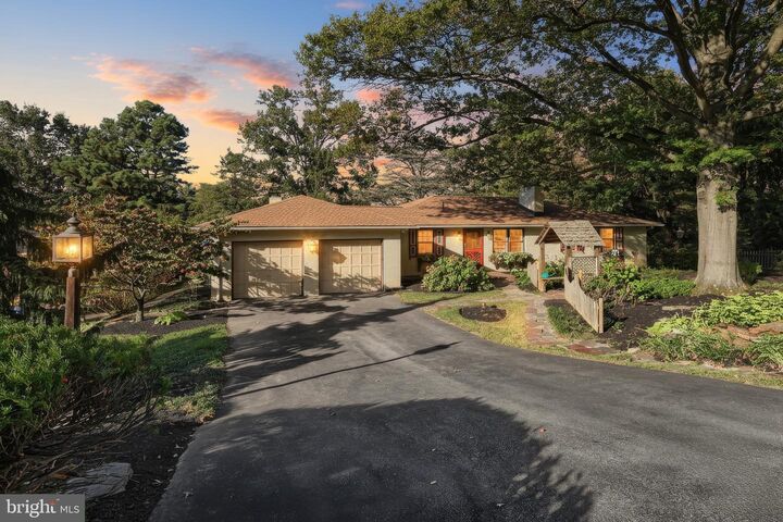 4079 Wilshire Drive  York PA 17402 photo