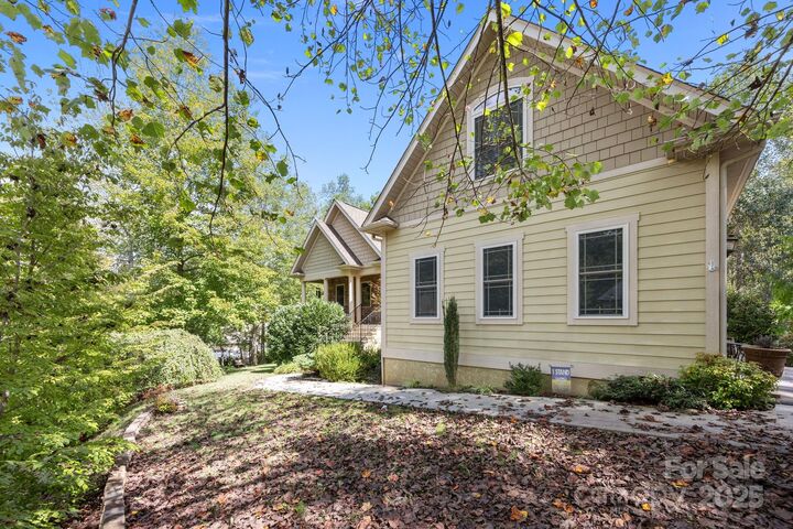 Property Photo: 40 Mountain Shadows Drive NC 28748