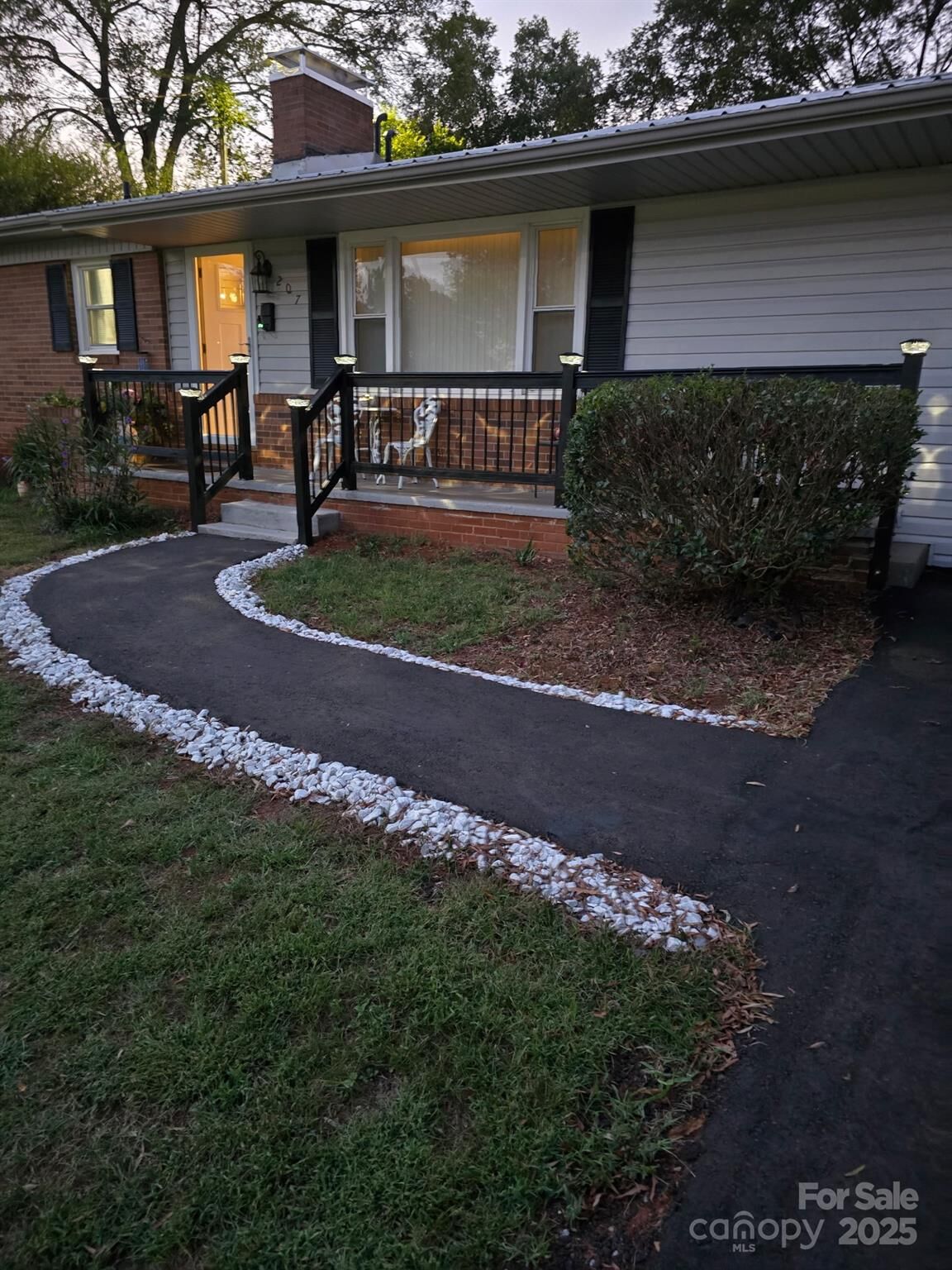 Property Photo: 207 Stacy Street NC 28655