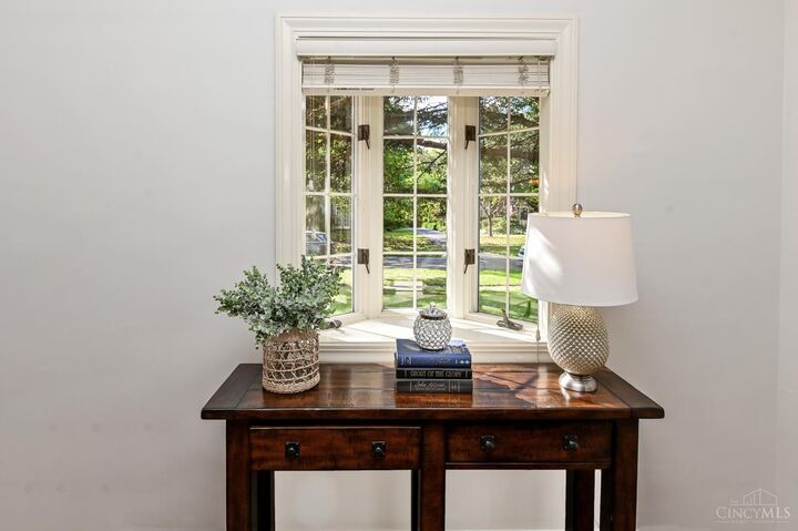 Property Photo: 5044 W Eastwood Circle OH 45227