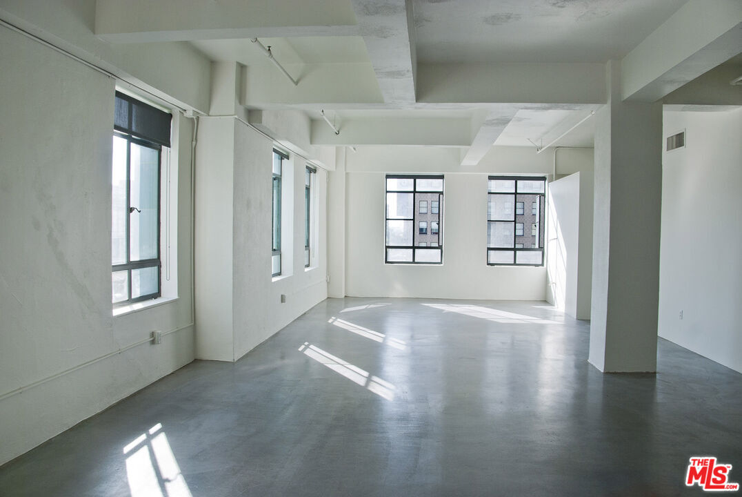 Property Photo:  849 S Broadway  CA 90014