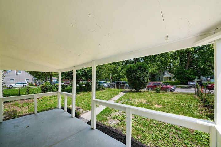 Property Photo: 2173 N Lexington Avenue OH 43211