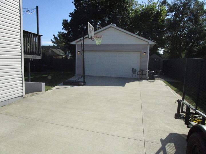 Property Photo:  3159 Vauxhall Drive  OH 43204 