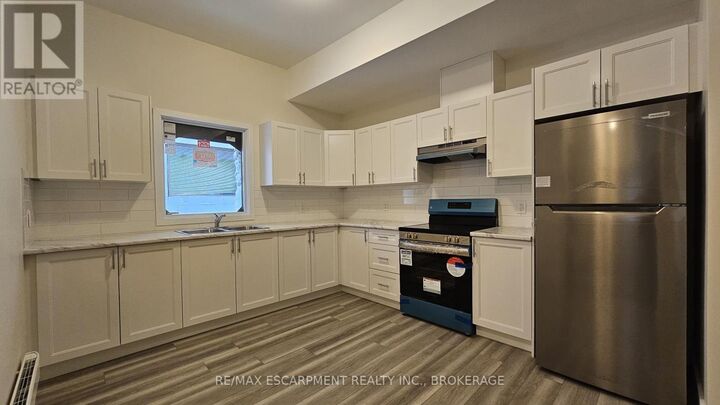 Property Photo:  363 Front Street  ON K8N 2Z9 