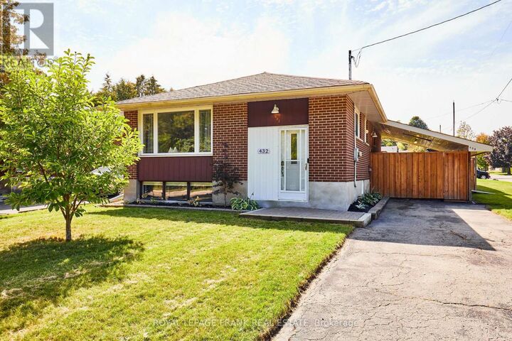 Photo de la propriété: 432 Park Road North ON L1J 4M5