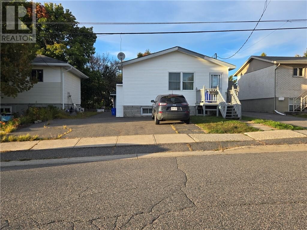 Property Photo: 464 McKim ON P3C 2L6