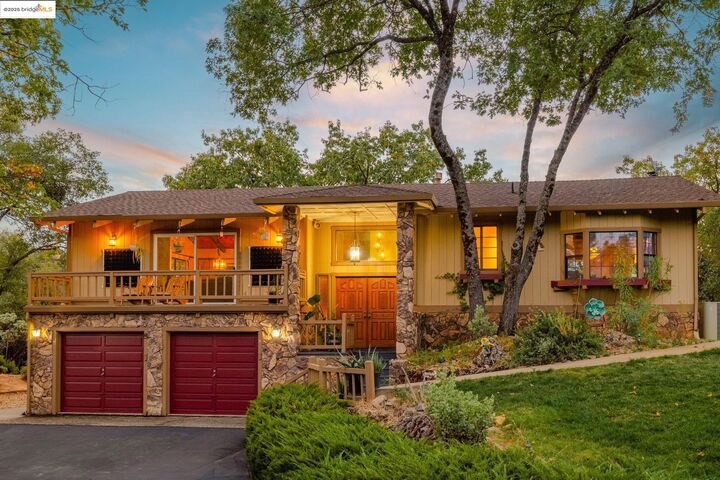 21950 Paseo De Los Portales Rd  Sonora CA 95370 photo
