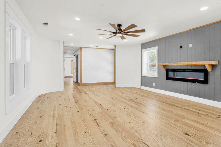 Property Photo: 498 Alabama Avenue FL 32536