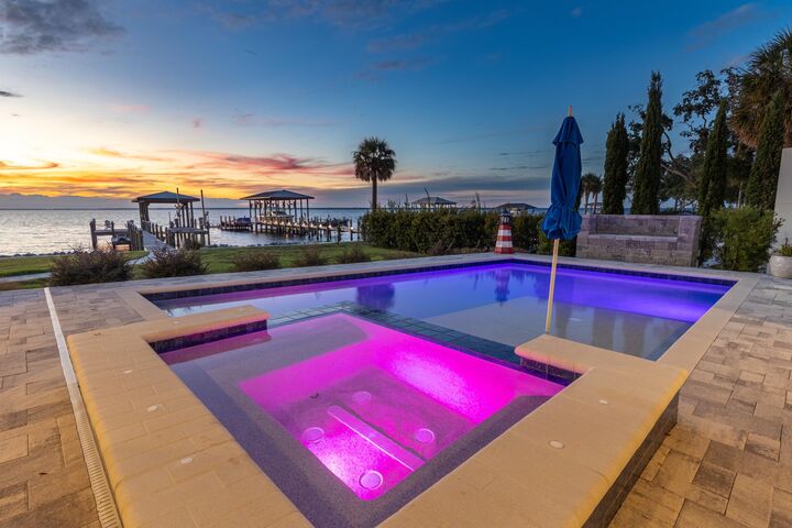 Property Photo:  399 Driftwood Point Road  FL 32459 