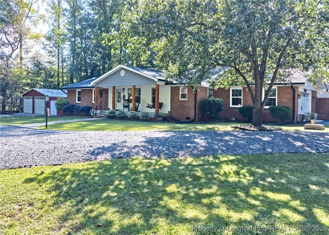 Property Photo: 508 S Glenwood Trail S NC 28387