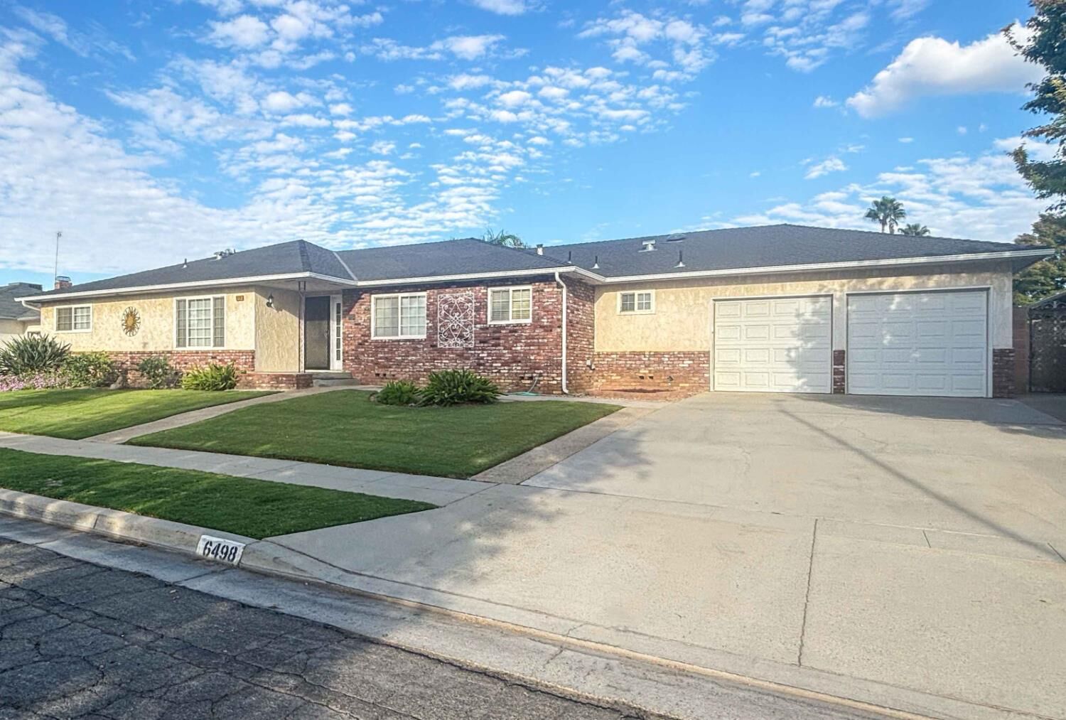 Property Photo:  6498 N Flora Avenue  CA 93710 