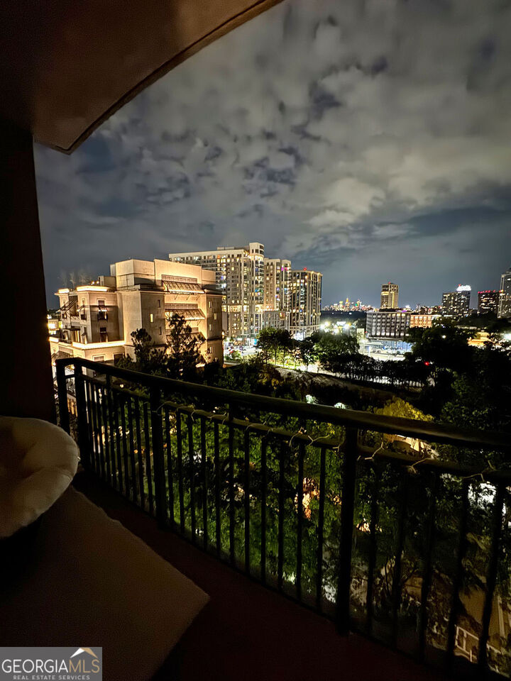 Property Photo:  3040 NW Peachtree Road NW 707  GA 30305 