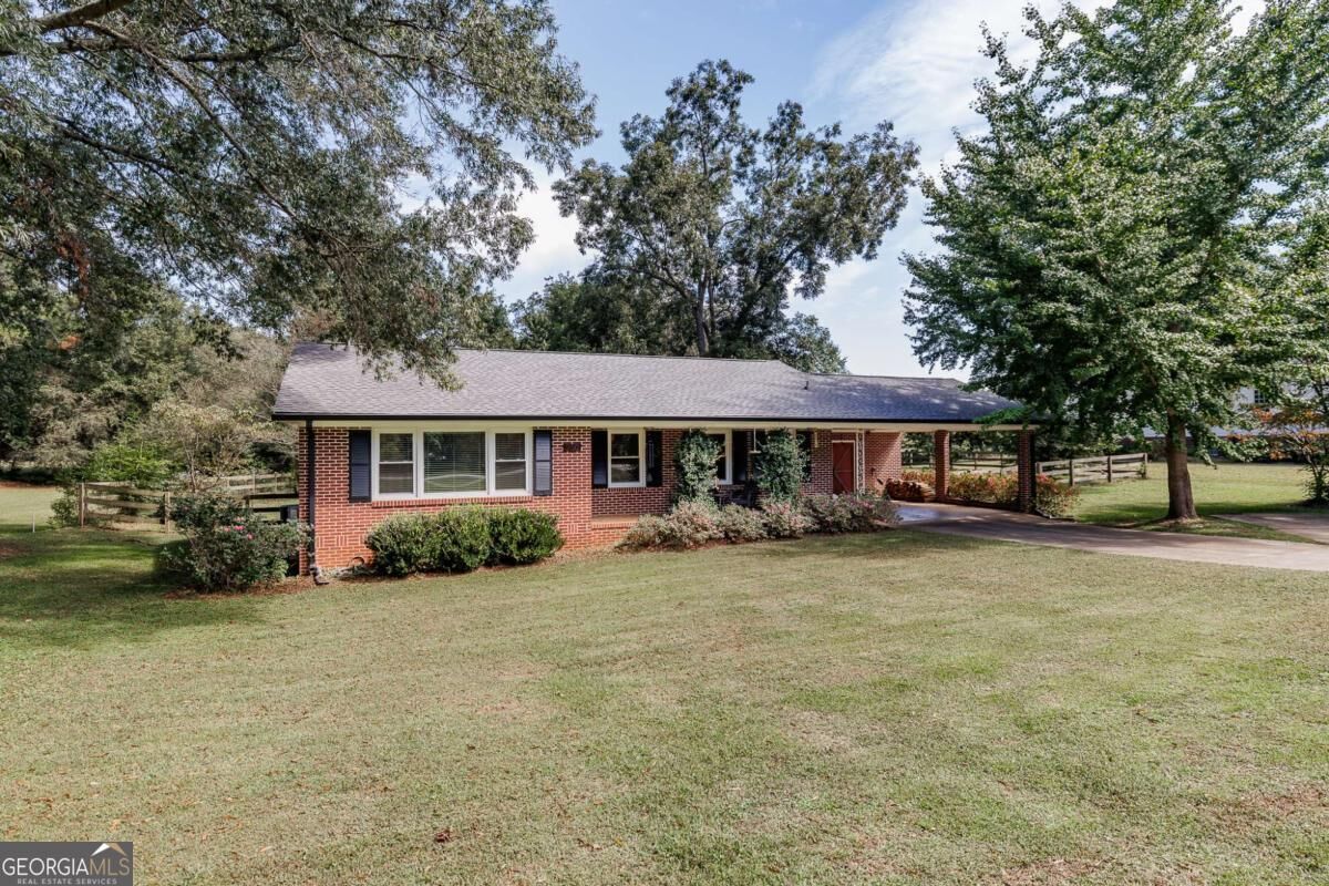 Property Photo: 250 Church Street GA 30683